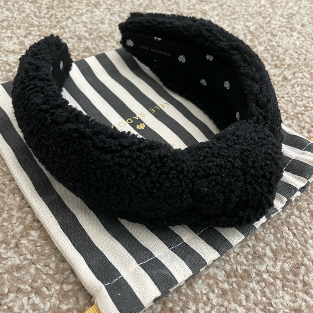 Lele Sadoughi Teddy Knotted (sherpa) headband in Black